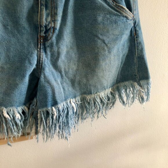 Blue frayed cutoff jean shorts - zara - 8 - Picture 2 of 5